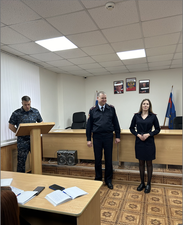 Сотрудникам Отдела МВД России «Петровский» вручили очередные специальные звания.