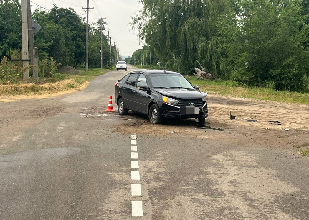 В Петровском округе в результате столкновения двух автомобилей пострадал 3-летний ребёнок.