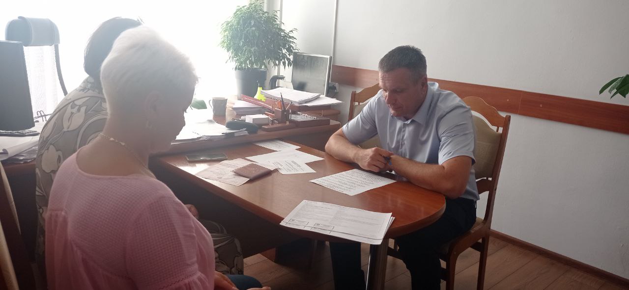 Тесленко Геннадий Александрович провел прием граждан.