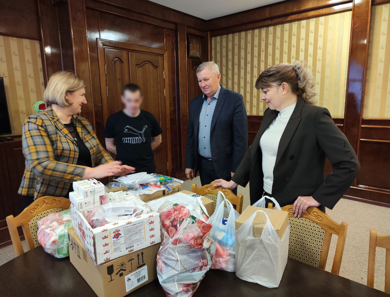 Наталья Викторовна Конкина, глава Петровского округа, встретилась с нашим земляком - участником специальной военной операции.